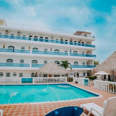 Kevin'S Tolu By Bernalo Hotels Bagian luar foto