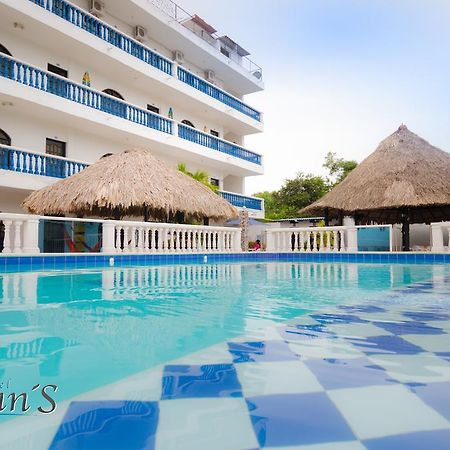 Kevin'S Tolu By Bernalo Hotels Bagian luar foto
