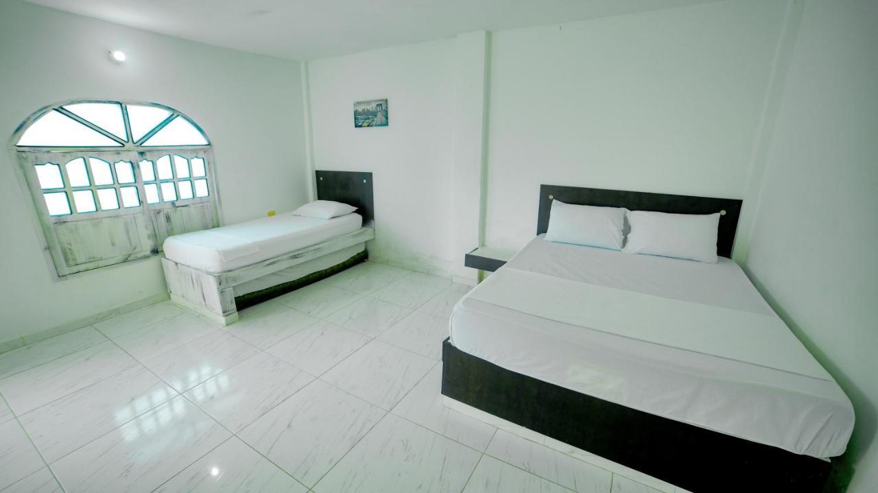 Kevin'S Tolu By Bernalo Hotels Bagian luar foto